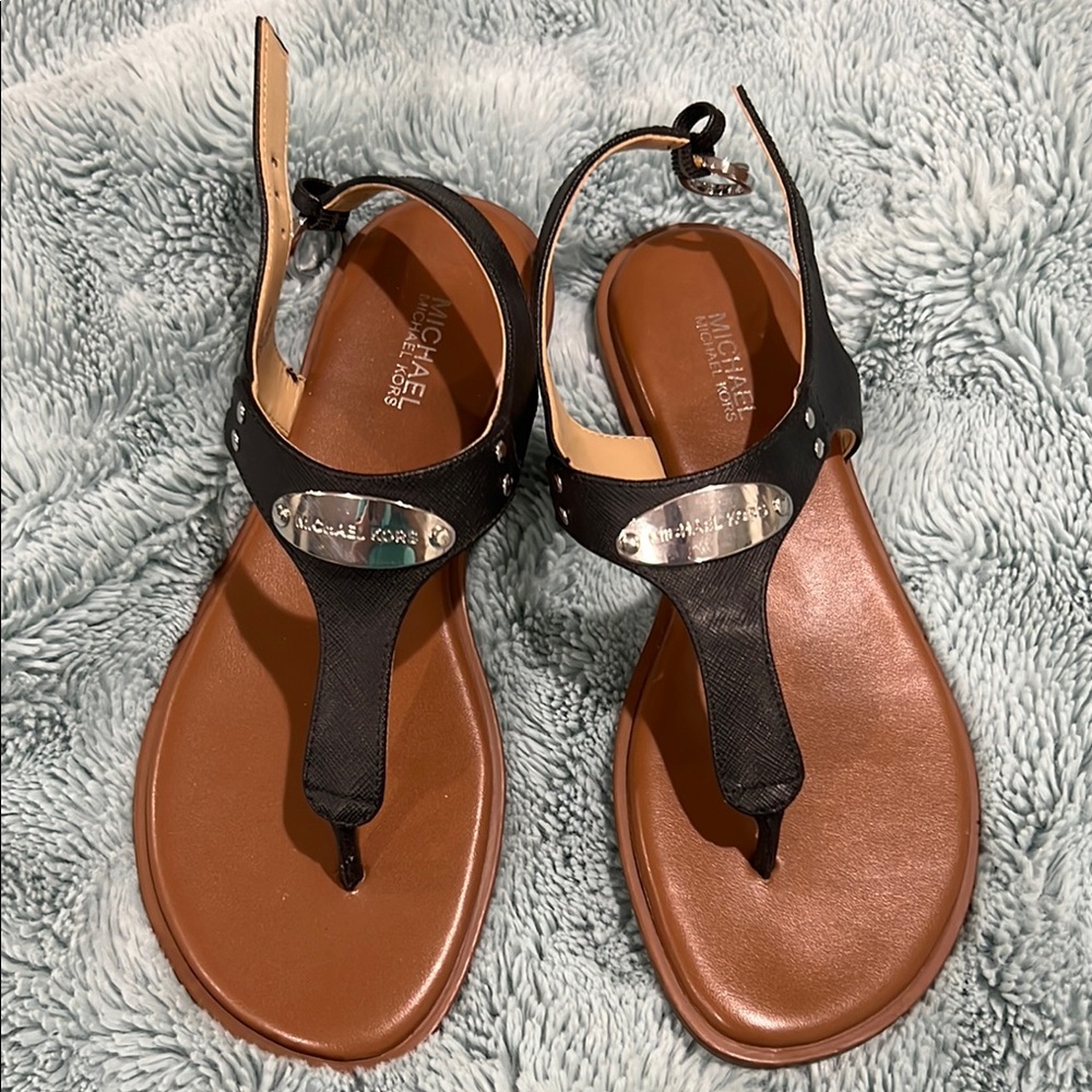 Michael Kors Black and Brown T-Strap Sandals NWOB